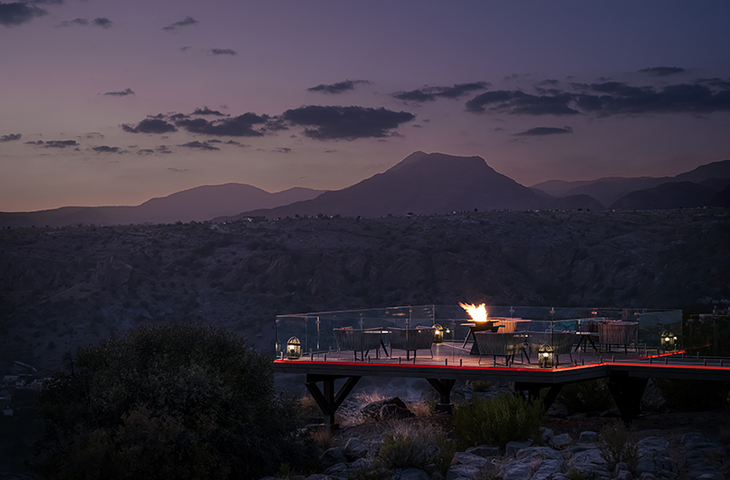 Oman, cliffside dinning